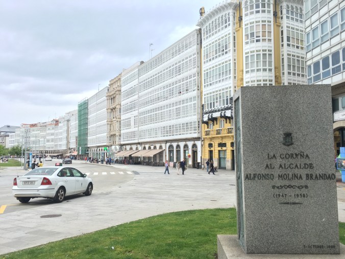 Those who live in glass houses have great views!