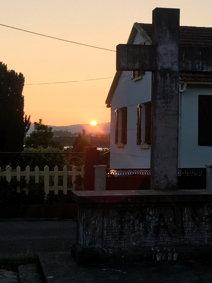 The last glimpse of the sun on Camino Day One