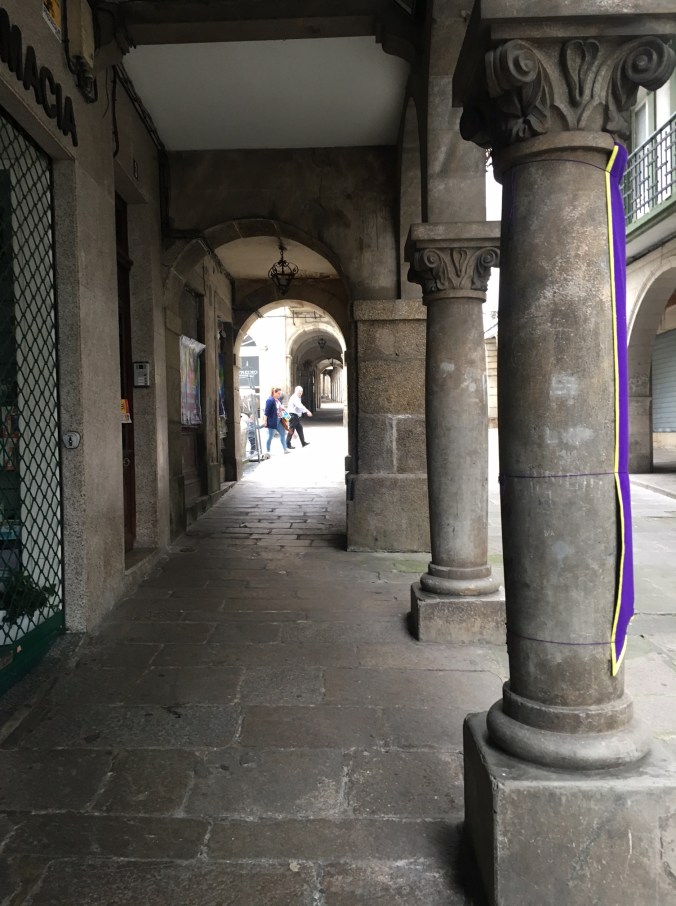 Walking through Pontedeume