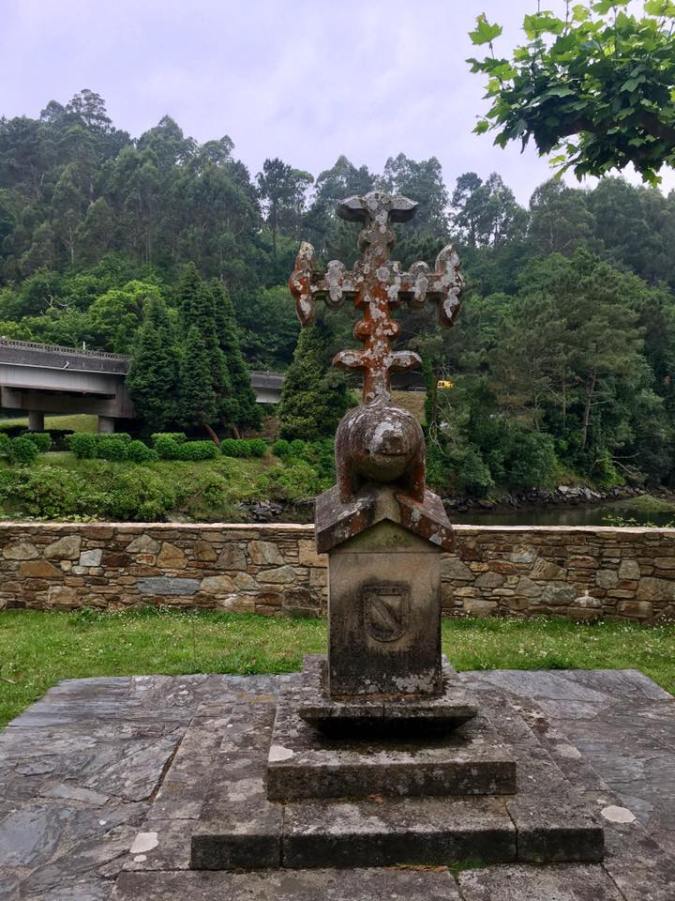 A cruceiro atop a pig!