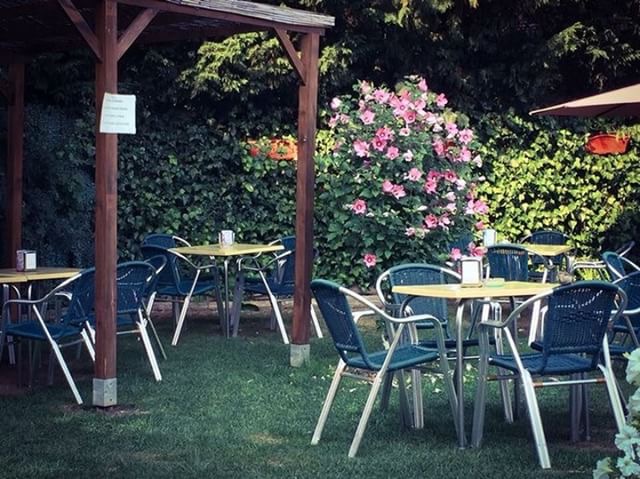 Hospital de Orbigo Courtyard Restaurant 